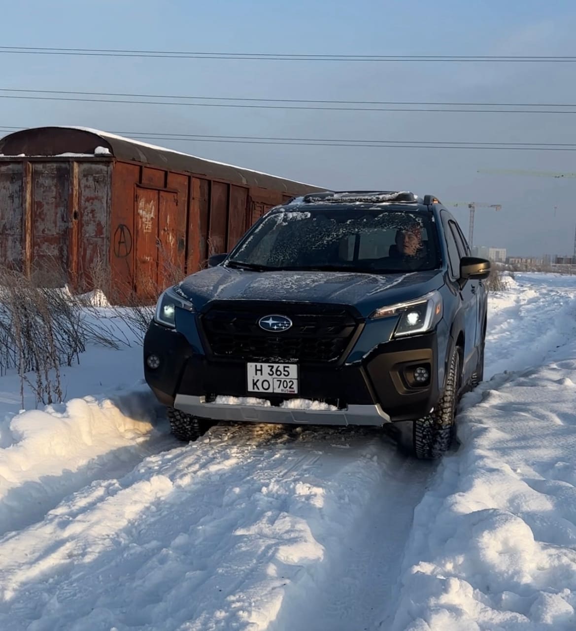 Проезжаю достаточно глубокую колею